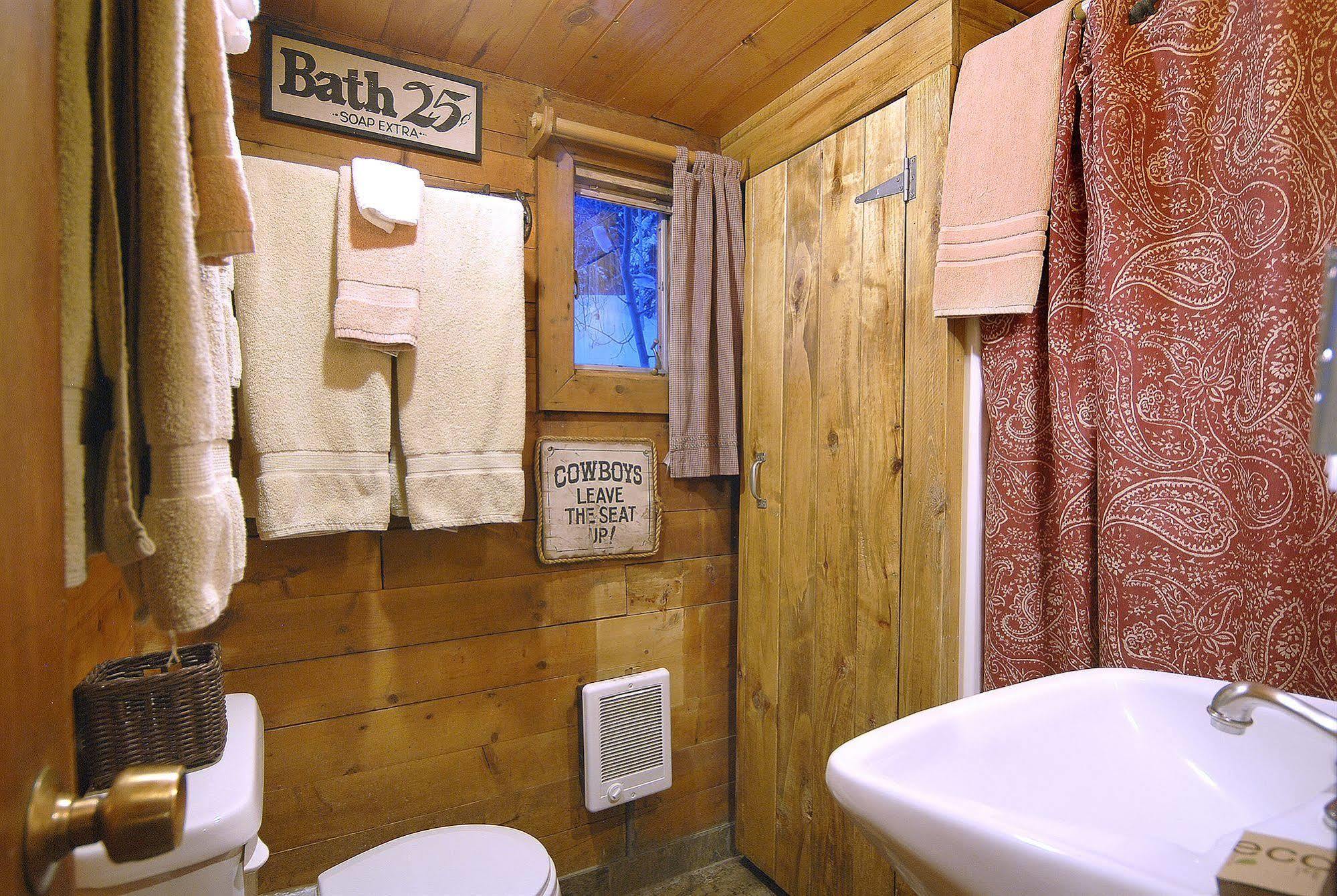 Pioneer Guest Cabins Crested Butte Bagian luar foto