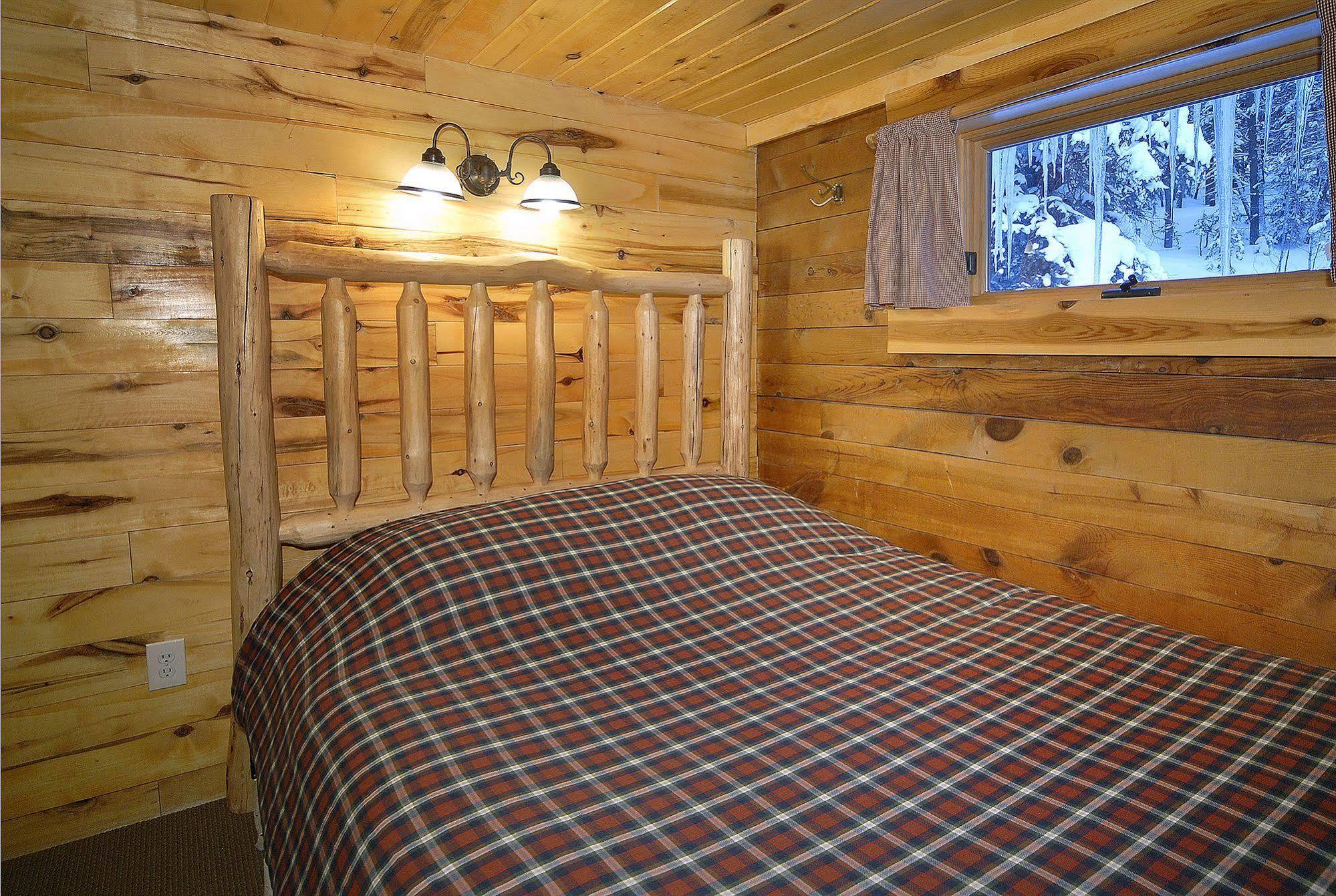 Pioneer Guest Cabins Crested Butte Bagian luar foto